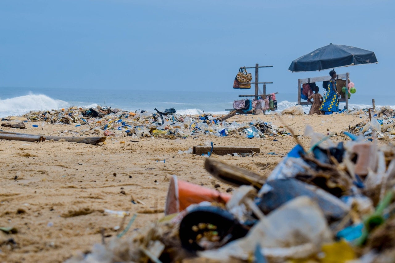 http://plage%20jonchée%20de%20déchets